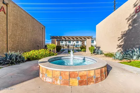 Exterior - 5525 E Thomas Rd #O8, Phoenix, AZ 85018 photo 6 of 6