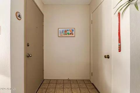 Entry Way - 5525 E Thomas Rd #O8, Phoenix, AZ 85018 photo 1 of 1