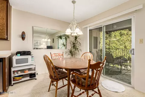 Dining - 5525 E Thomas Rd #O8, Phoenix, AZ 85018 photo 1 of 2
