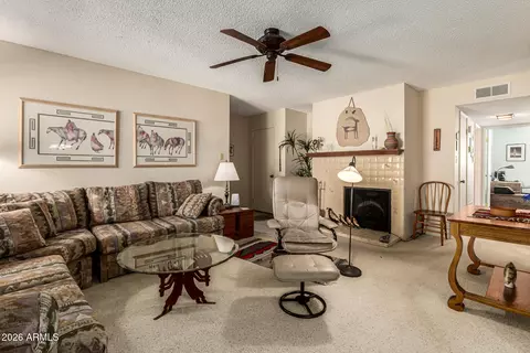 Living - 5525 E Thomas Rd #O8, Phoenix, AZ 85018 photo 2 of 3