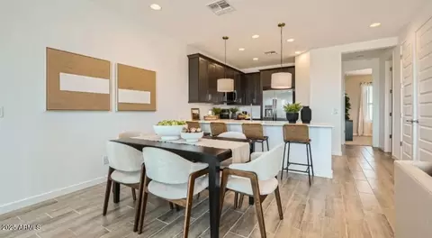 Dining - 8149 E Petunia Ave #1090, Mesa, AZ 85212 photo 1 of 1