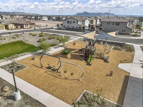 View/Area - 8149 E Petunia Ave #1090, Mesa, AZ 85212 photo 5 of 7