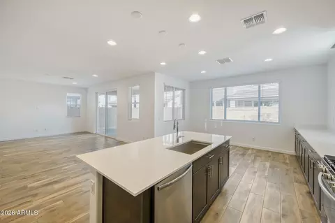 8336 E Petunia Ave, Mesa, AZ 85212 photo 6