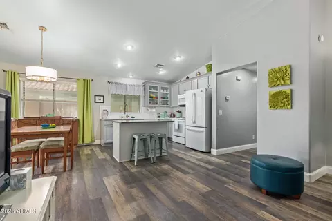 18641 W Larkspur Dr, Goodyear, AZ 85338