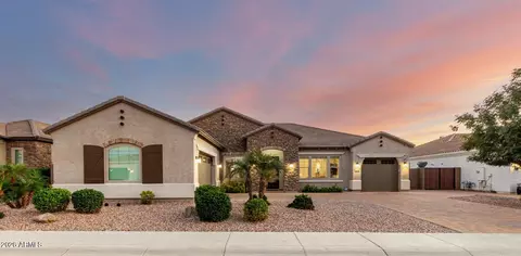 3541 E Aquarius Pl, Chandler, AZ 85249