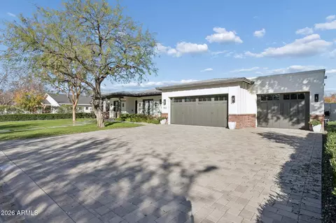 Exterior - 3924 E Roma Ave, Phoenix, AZ 85018 photo 5 of 14