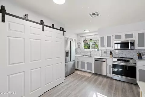835 E Garnet Ave, Mesa, AZ 85204 photo 9