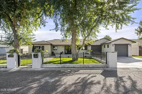 Exterior - 4215 E Flower St, Phoenix, AZ 85018 photo 4 of 7