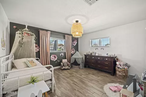 Bedroom - 4215 E Flower St, Phoenix, AZ 85018 photo 4 of 8