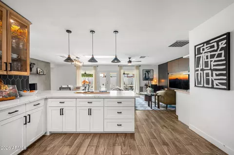 Kitchen - 4215 E Flower St, Phoenix, AZ 85018 photo 4 of 4