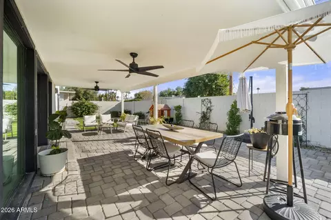 Exterior - 4215 E Flower St, Phoenix, AZ 85018 photo 5 of 7