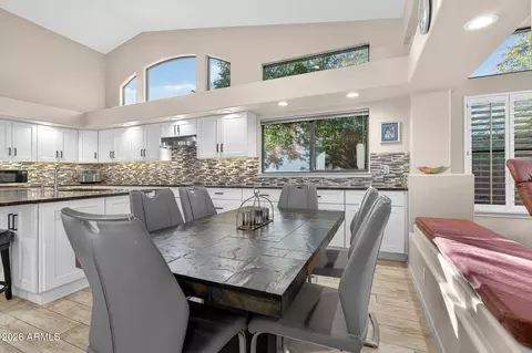Dining - 1538 E Acoma Dr, Phoenix, AZ 85022 photo 2 of 2