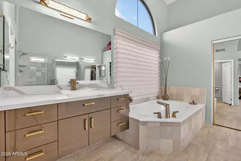 Bath - 1538 E Acoma Dr, Phoenix, AZ 85022 photo 1 of 4