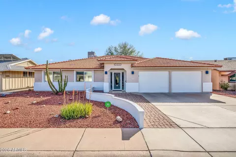 10223 W Desert Hills Dr, Sun City, AZ 85351