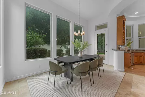 Dining - 303 E Wexford Cv, Phoenix, AZ 85020 photo 1 of 2
