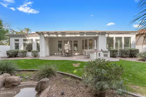 Exterior - 303 E Wexford Cv, Phoenix, AZ 85020 photo 2 of 4