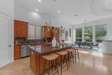 Kitchen - 303 E Wexford Cv, Phoenix, AZ 85020 photo 1 of 4