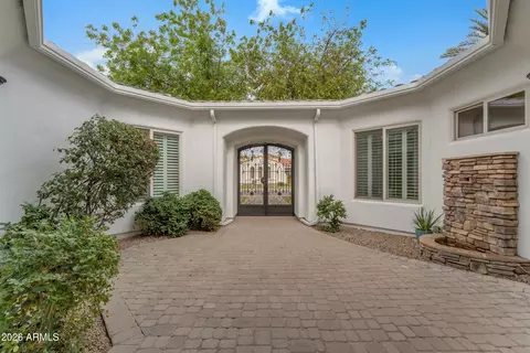 303 E Wexford Cv, Phoenix, AZ 85020