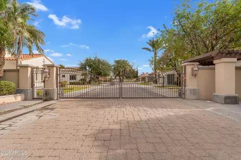 303 E Wexford Cv, Phoenix, AZ 85020