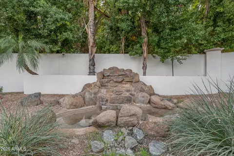 Exterior - 303 E Wexford Cv, Phoenix, AZ 85020 photo 3 of 4
