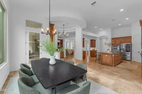 Dining - 303 E Wexford Cv, Phoenix, AZ 85020 photo 2 of 2