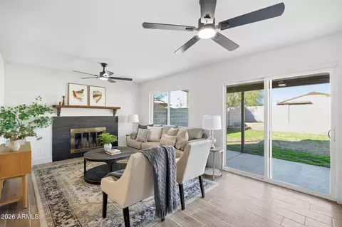 1410 E Topeka Dr, Phoenix, AZ 85024