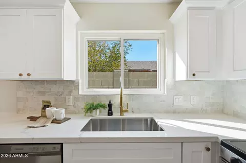 Kitchen - 1410 E Topeka Dr, Phoenix, AZ 85024 photo 3 of 3