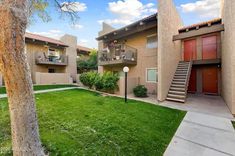Exterior - 5525 E Thomas Rd #L1, Phoenix, AZ 85018 photo 2 of 5