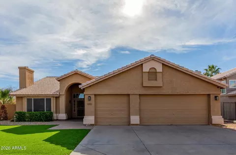 3655 E Redwood Ln, Phoenix, AZ 85048