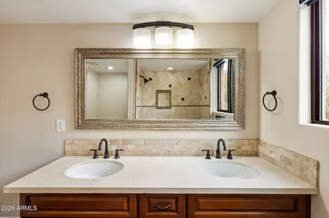 Bath - 36723 N 33rd Ave, Phoenix, AZ 85086 photo 7 of 7