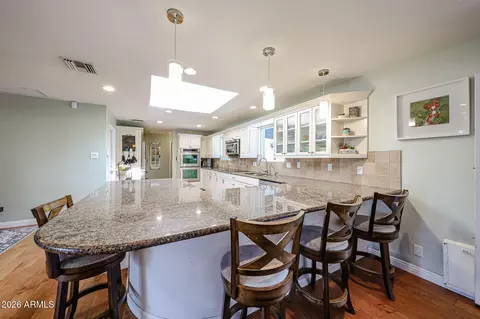 Kitchen - 7113 N 8th Ave, Phoenix, AZ 85021 photo 2 of 7