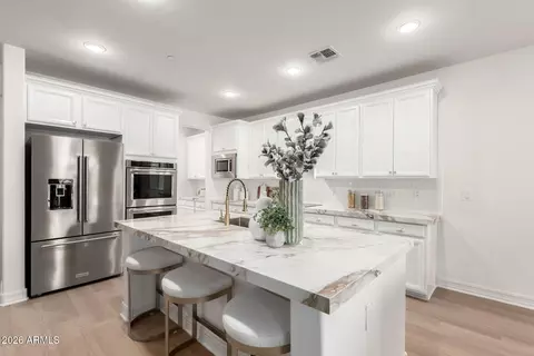 22172 N 94th Ln, Peoria, AZ 85383