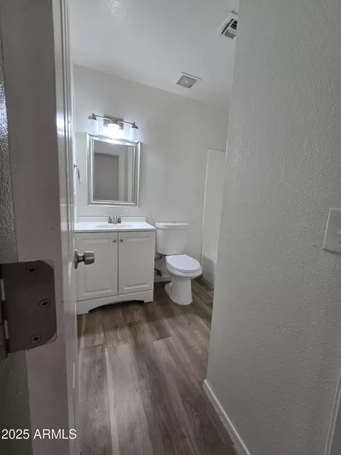 Bath - 3408 W Mclellan Blvd, Phoenix, AZ 85017 photo 2 of 3