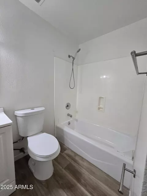 Bath - 3408 W Mclellan Blvd, Phoenix, AZ 85017 photo 3 of 3