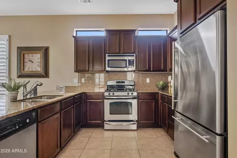 8641 E Ivy St, Mesa, AZ 85207