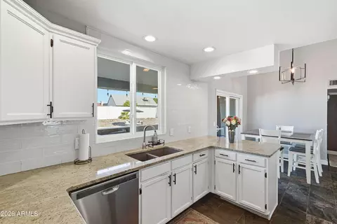 Kitchen - 1314 E Utopia Rd, Phoenix, AZ 85024 photo 3 of 5