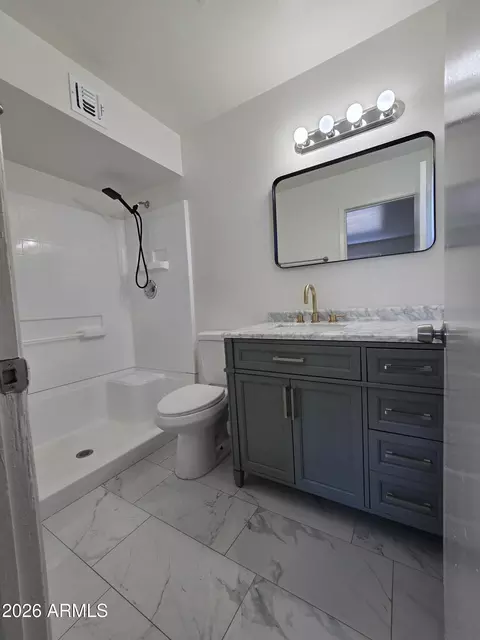 Bath - 258 E Juniper St, Mesa, AZ 85201 photo 2 of 2