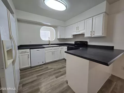 Kitchen - 258 E Juniper St, Mesa, AZ 85201 photo 2 of 3