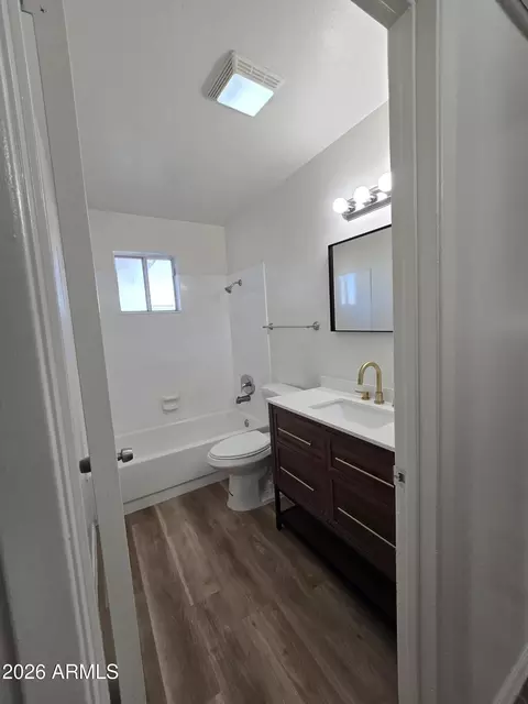 Bath - 258 E Juniper St, Mesa, AZ 85201 photo 1 of 2