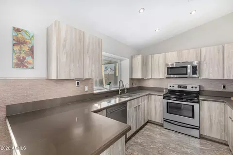 2710 E Rock Wren Rd, Phoenix, AZ 85048 photo 12