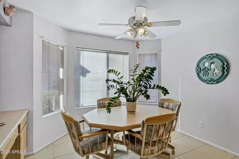 Dining - 814 E Sack Dr, Phoenix, AZ 85024 photo 3 of 4