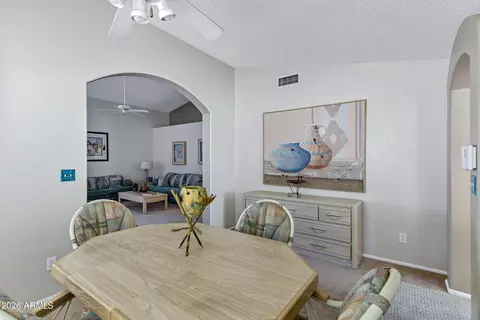 Dining - 814 E Sack Dr, Phoenix, AZ 85024 photo 2 of 4
