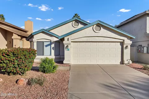 814 E Sack Dr, Phoenix, AZ 85024
