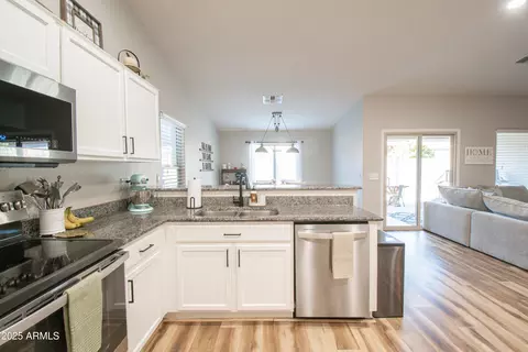 Kitchen - 2218 E Mohave Ln, Apache Junction, AZ 85119 photo 4 of 4