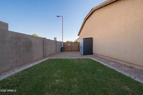 Exterior - 2218 E Mohave Ln, Apache Junction, AZ 85119 photo 4 of 6