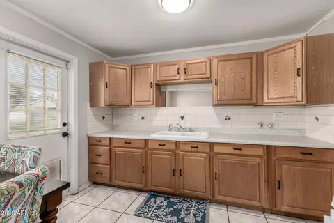 Kitchen - 4032 W Nancy Ln, Phoenix, AZ 85041 photo 2 of 2