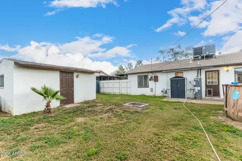 Exterior - 4032 W Nancy Ln, Phoenix, AZ 85041 photo 7 of 8