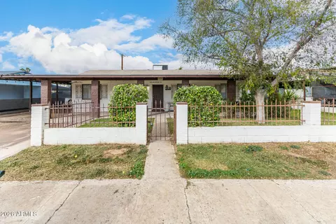 Exterior - 4032 W Nancy Ln, Phoenix, AZ 85041 photo 2 of 8