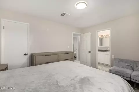 Bedroom - 4032 W Nancy Ln, Phoenix, AZ 85041 photo 2 of 5
