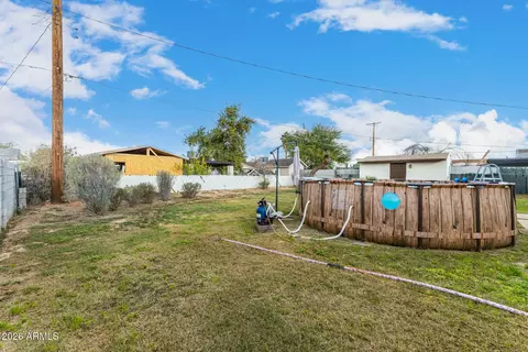 Exterior - 4032 W Nancy Ln, Phoenix, AZ 85041 photo 5 of 8